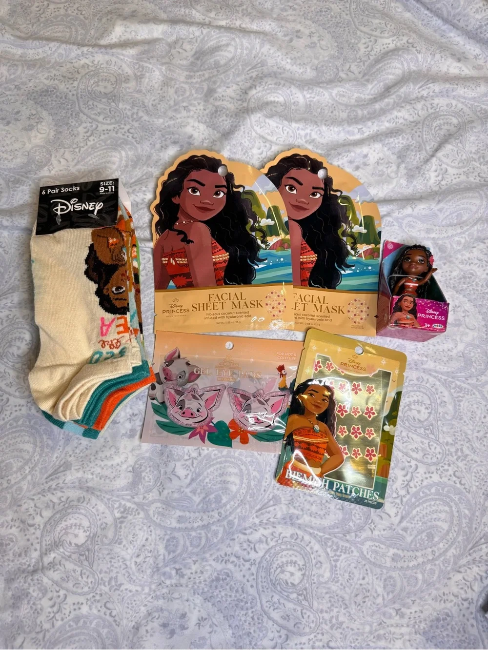 Disney Moana Beauty, Socks & Collectible Set